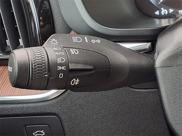 2019 Volvo XC60 T5 Momentum