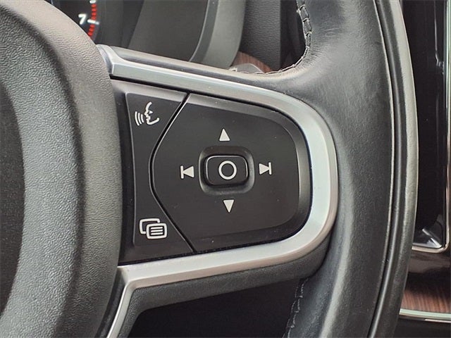 2019 Volvo XC60 T5 Momentum