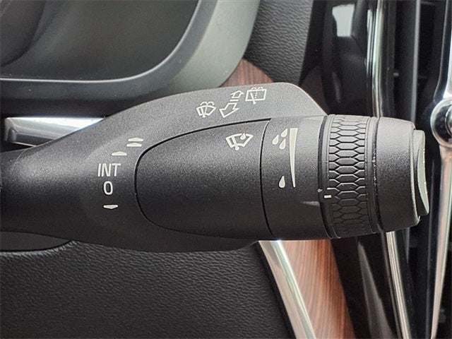 2019 Volvo XC60 T5 Momentum