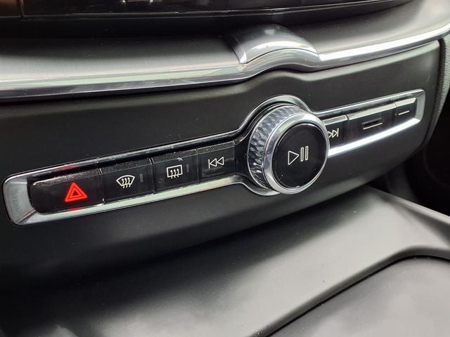 2018 Volvo XC60 T5 Momentum