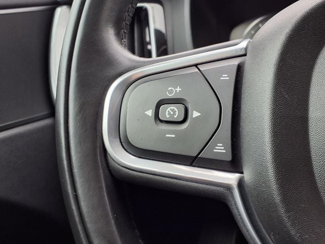 2018 Volvo XC60 T5 Momentum