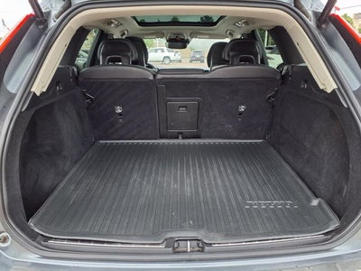 2018 Volvo XC60 T5 Momentum