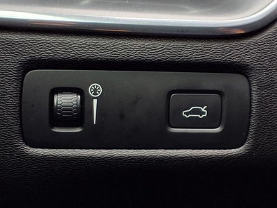 2018 Volvo XC60 T5 Momentum