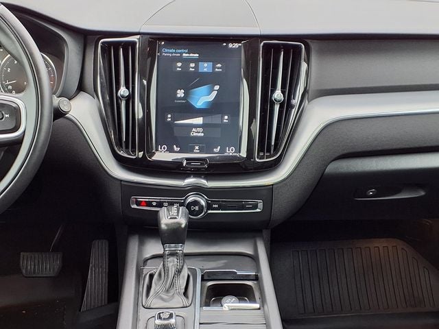 2018 Volvo XC60 T5 Momentum