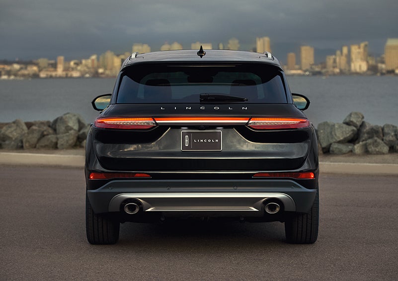 The rear lighting of the 2024 Lincoln Corsair® SUV spans the entire width of the vehicle. | West Point Lincoln in Houston TX