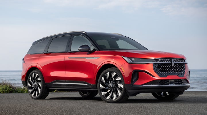 A 2024 Lincoln Nautilus® Reserve model is shown with the stylish available Jet Appearance Package. | West Point Lincoln in Houston TX