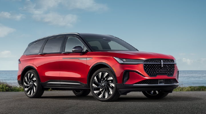 A 2025 Lincoln Nautilus® Reserve model is shown with the stylish available Jet Appearance Package. | West Point Lincoln in Houston TX