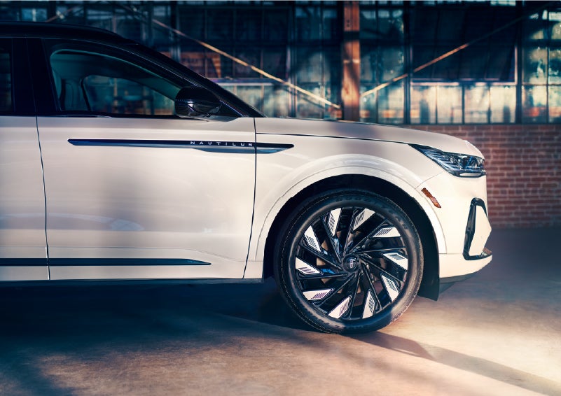 The wheels of the available Jet Appearance Package are highlighted. | West Point Lincoln in Houston TX