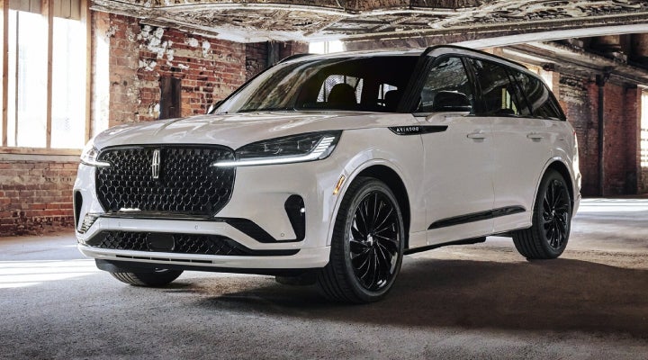 A 2026 Lincoln Aviator® SUV is shown with the available Jet Appearance Package. | West Point Lincoln in Houston TX