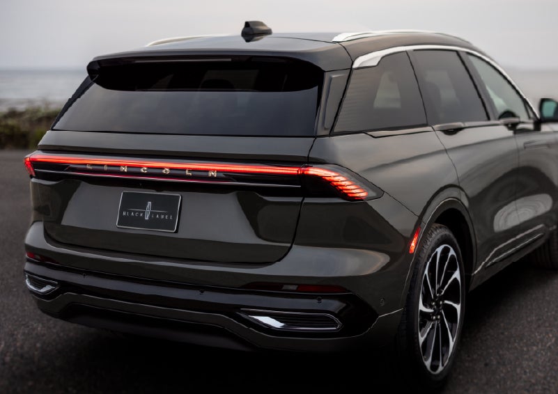 The rear of a 2026 Lincoln Black Label™ Nautilus® SUV displays full LED rear lighting. | West Point Lincoln in Houston TX